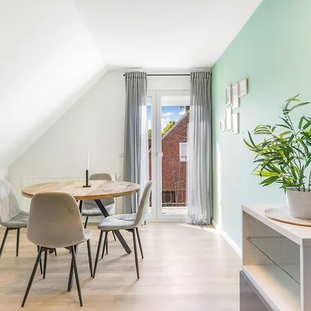 Waterfront Apartments Wilhelmshaven Exterior photo